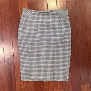 RW&CO. Gray Checkered Pencil Skirt